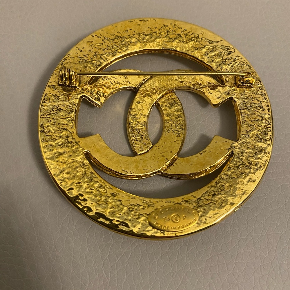 Vintage Chanel CC Logo Brooch, Big Size - Picture 3 of 6